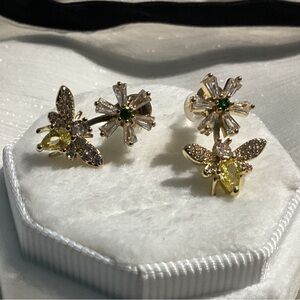 🐝10k Gold  Bumblebee Daisy  Cz Diamond Post back Stud Earrings